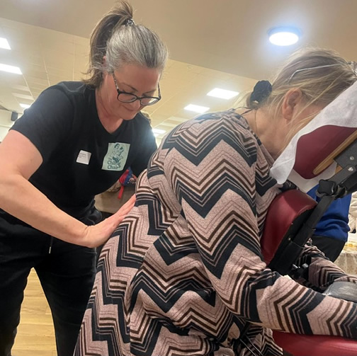 Seated workplace massage